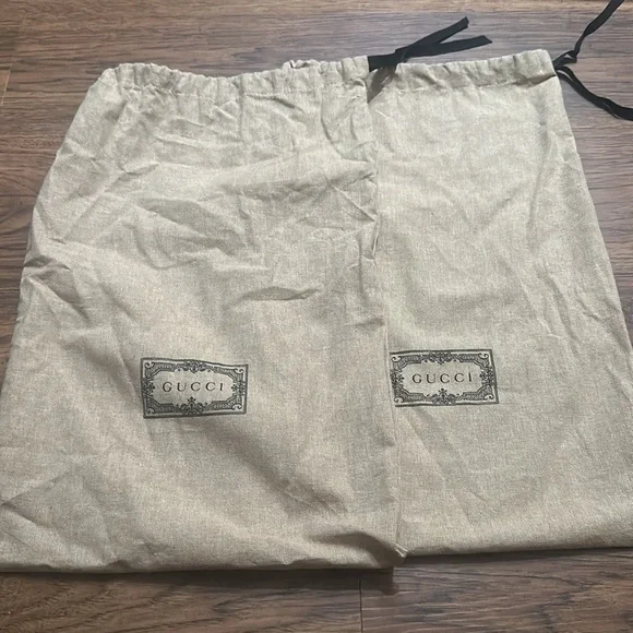 *SOLD*Gucci Rhyton Sneakers - Picture 10 of 11